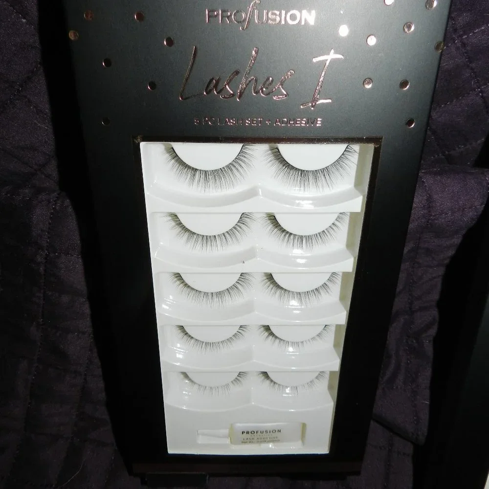 Profusion Big Tease 6 Pc set 5 Eyelash sets & one Adhesive - Black SEALED NEW - Picture 1 of 9